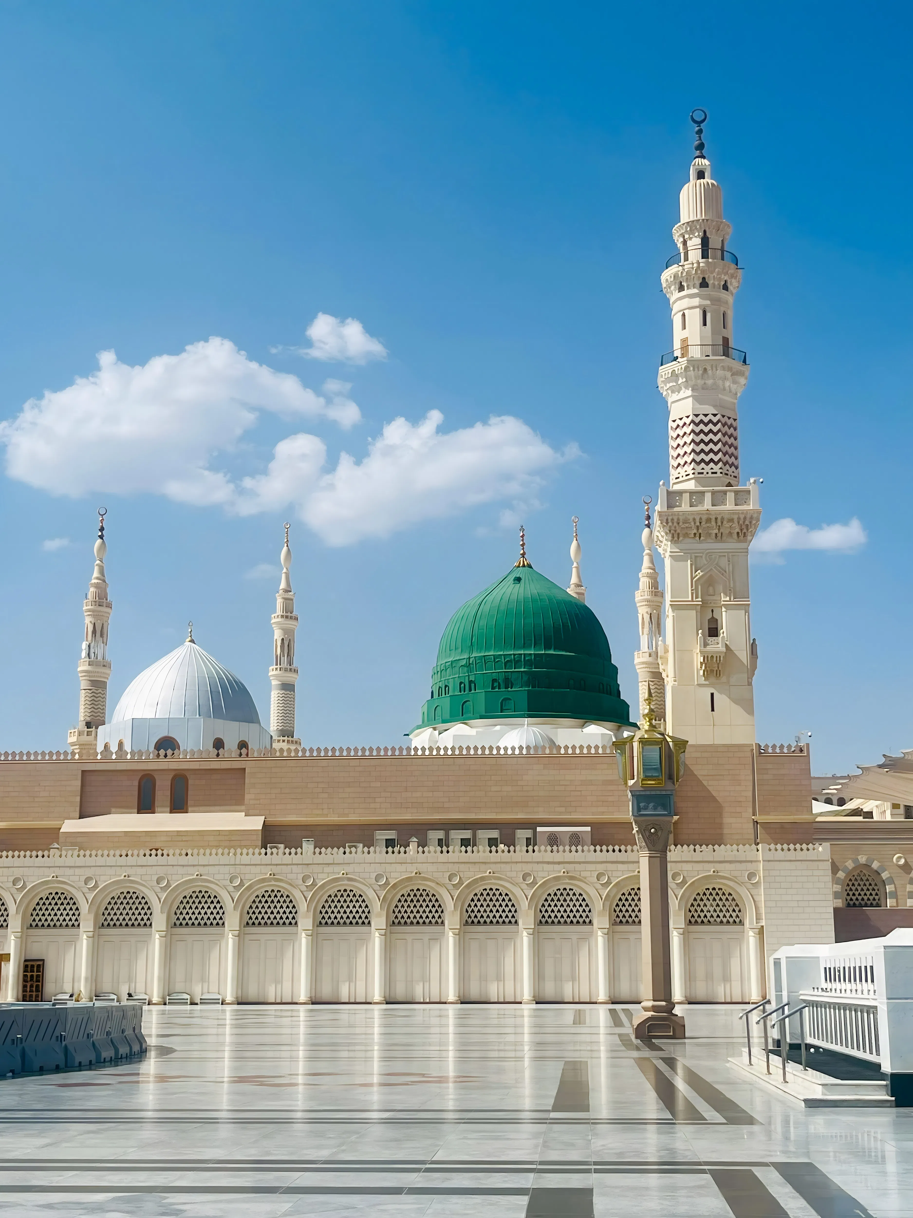 Al Masjid An Nabawi Green Dome and Minaret in Medina
